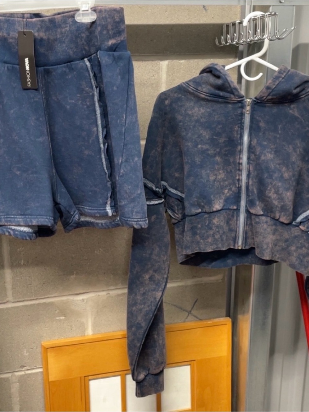 Fashion Nova Cropped Fleece Hoodie & Shorts Set Size 1X